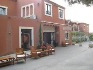 Du Mas 3*